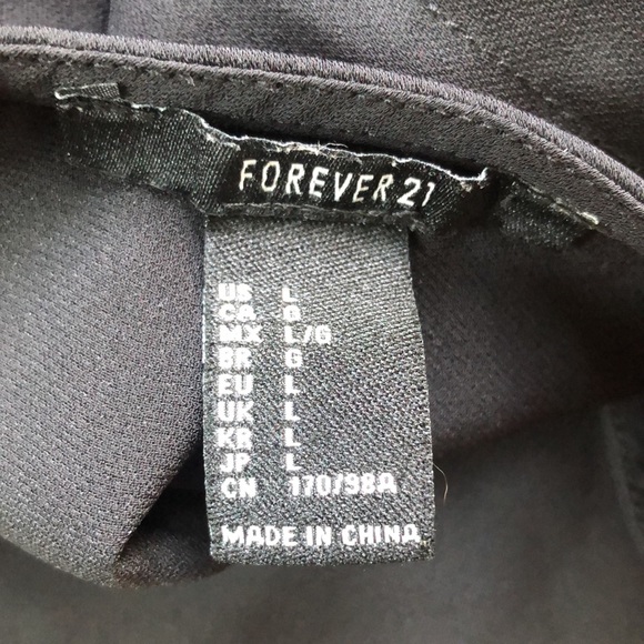 Versatile Forever 21 sleeveless black blouse - Picture 3 of 5